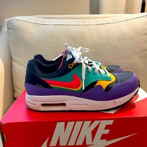 Nike Women’s sz8